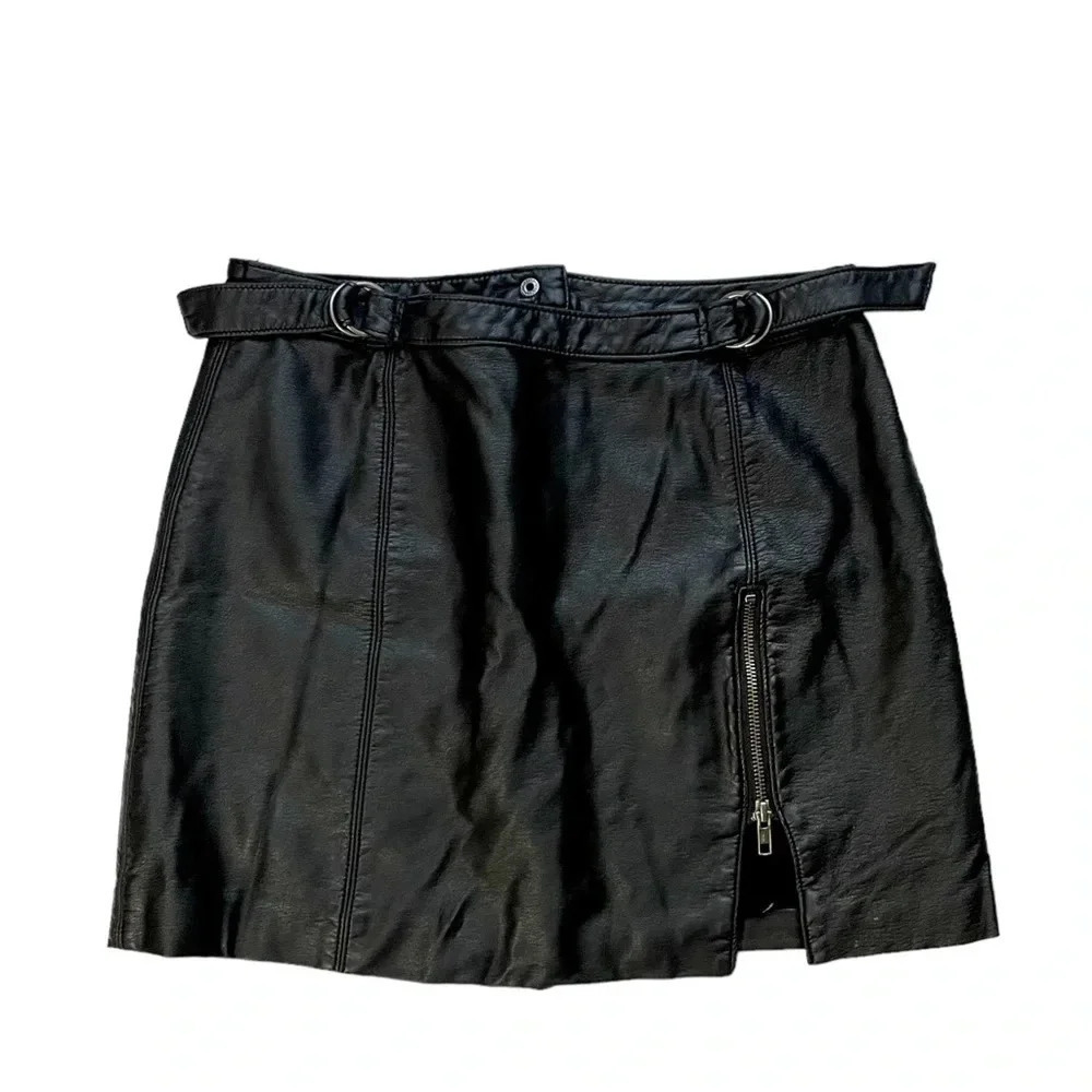 Free People Vegan Leather Midnight Magic Classic Mini Skirt Size 8 - Picture 3 of 6